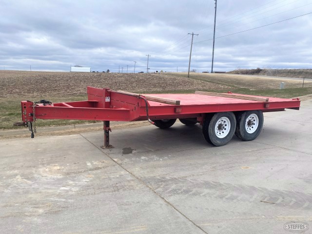 Tandem axle pintle hitch deck over flatbed trailer